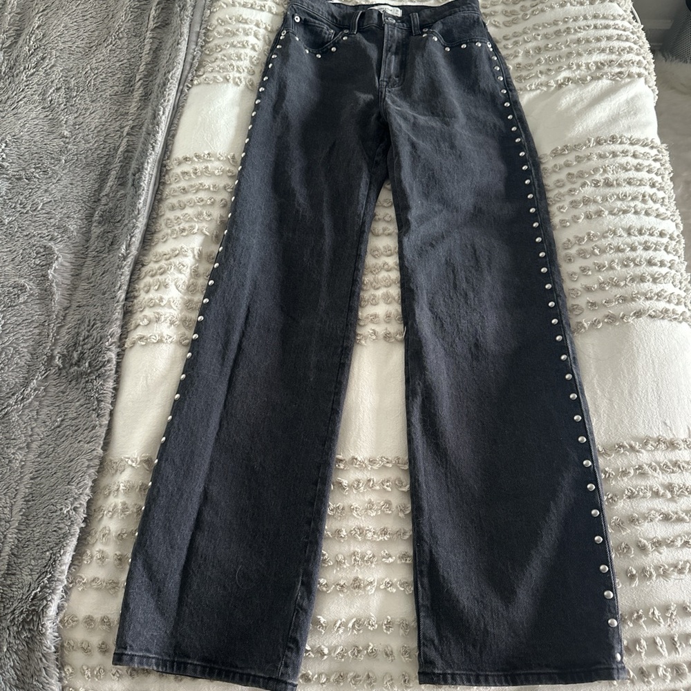 *SOLD* Abercrombie & Fitch Black Studded 90s Relaxed Jeans